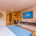 Luxury Suite in El Poblado Co-Work, Gym, Fast WiFi