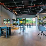 Luxury Suite in El Poblado Co-Work, Gym, Fast WiFi