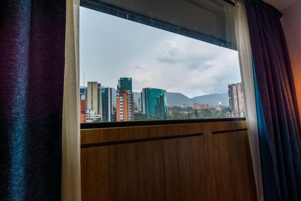Apartamento Luxury In El Poblado Co-work, Gym, Fast Wifi *